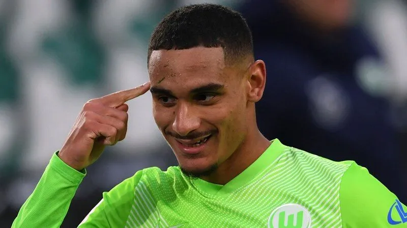 Lacroix - cầu thủ xuất sắc nhất Bundesliga của Wolfsburg